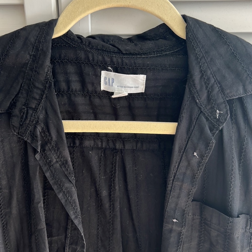 Gap Fitted Button down - Picture 3 of 3
